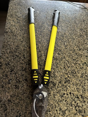 Hedge trimmer - hedge,